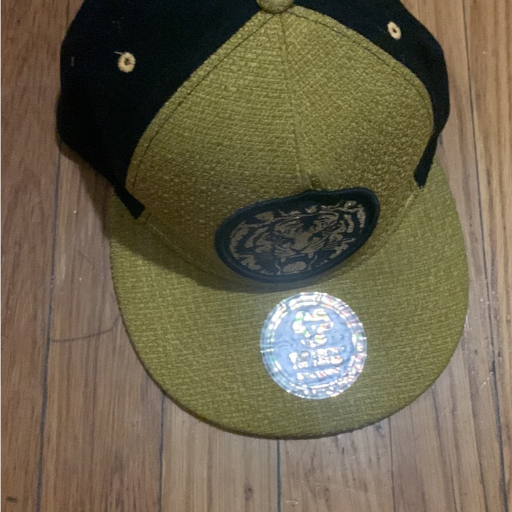 Hats for men - Picture 2 of 3
